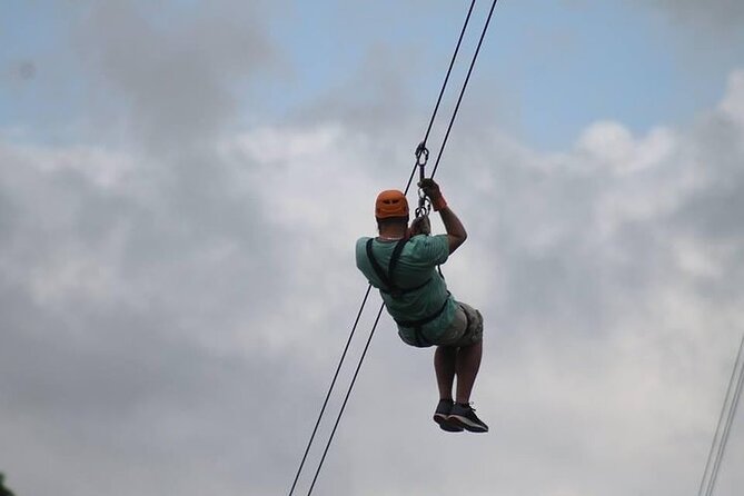 Adrenaline of Zipline el Valle from Samana Special for little cruisers - What the guides add to the experience