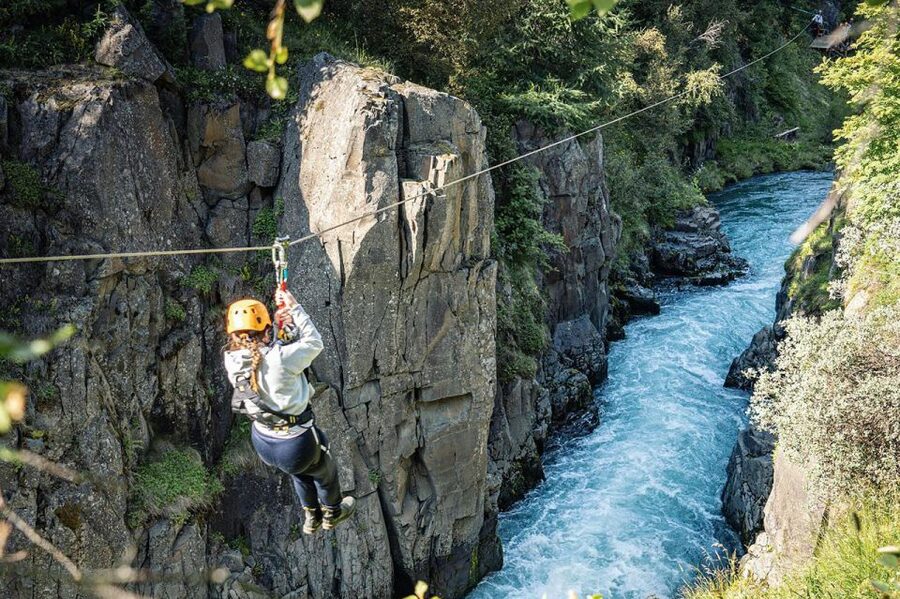 Akureyri: Zipline Tour - How strenuous is the 1.5-hour outing?