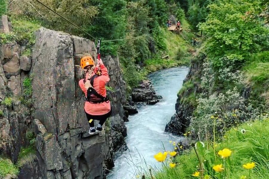 Akureyri: Zipline Tour - Is it suitable for children and first-time zipliners?