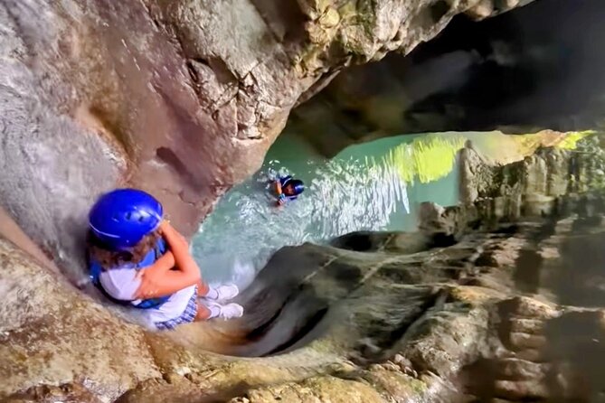AMBER COVE-TAINO BAY 5 Zip Lines 7 Waterfalls + Locale Food - Who should book this adventure