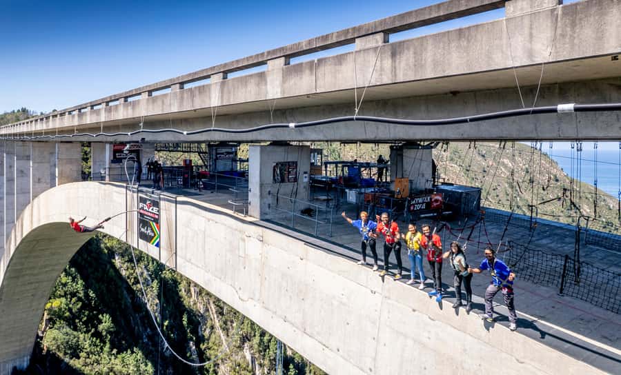 Bloukrans Bridge: Zipline, Hangout, and SkyWalk Adventure - The 200m zipline to the middle of the bridge