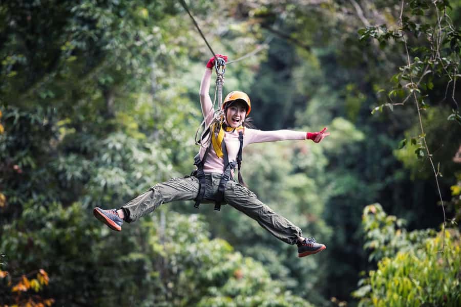 Cairns: Daintree Rainforest Canopy Ziplining Tour - Practical clothing and timing advice