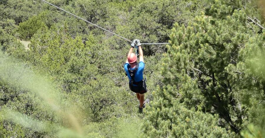 Cañon City: Royal Gorge 9-Line Classic Zipline Ticket - Guides make a major difference
