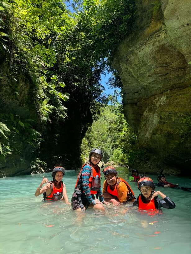 Cebu: Shared Tour Kawasan Falls Canyoneering & Ziplining - Four hours through Kawasan’s canyon