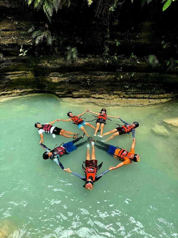 Cebu: Shared Tour Kawasan Falls Canyoneering & Ziplining - A beachfront lunch in Badian