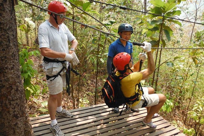 Chiang Mai Zipline White Water Rafting and Elephant Sanctuary - A simple Thai lunch, not a grand buffet