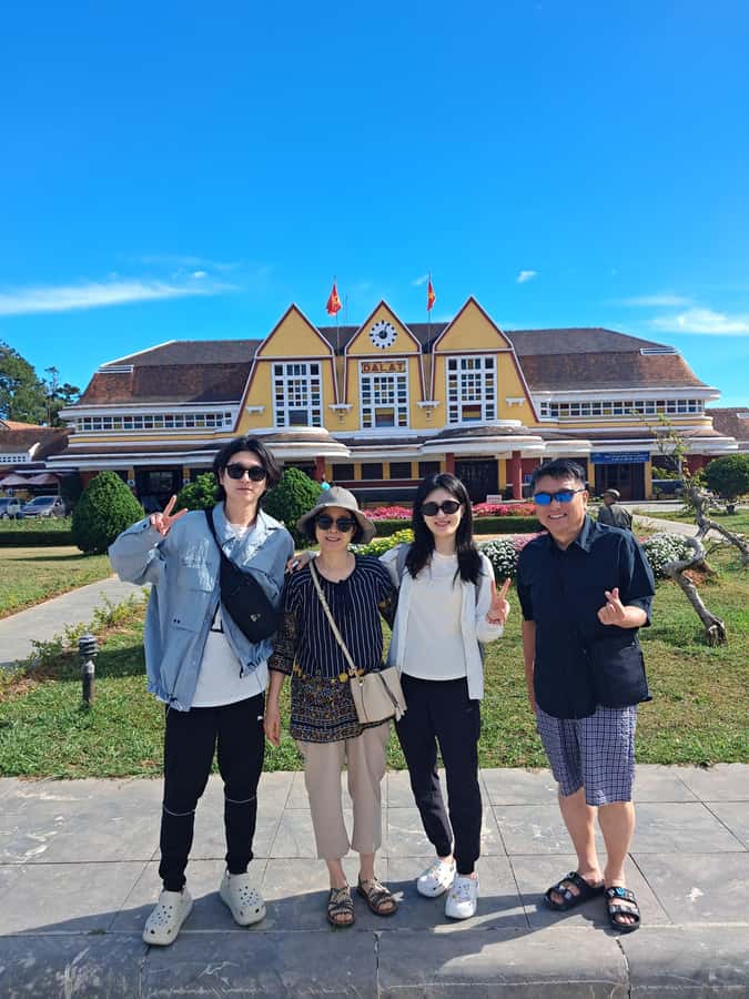 Dalat city tour by private car Combined train trip, Ziplines - Why this private route works in Dalat