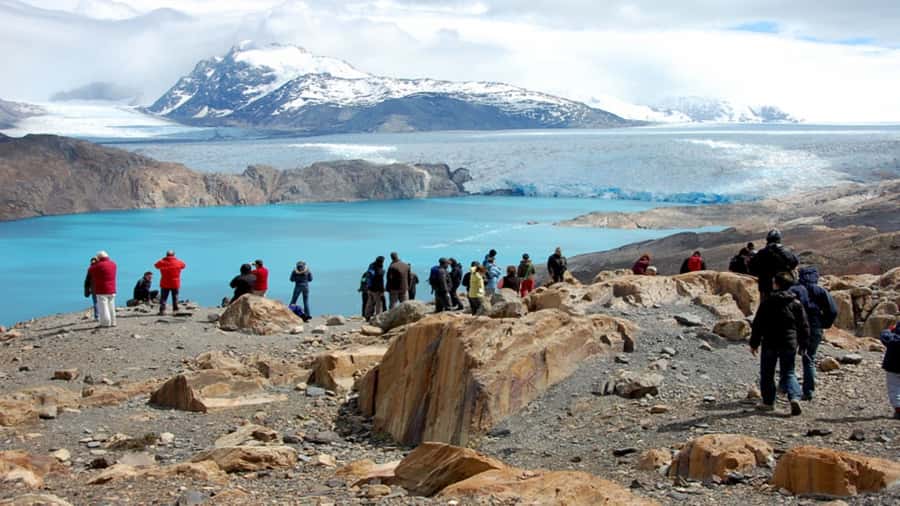 El Calafate: 4WD Adventure with Optional Hike or Zipline - The 360-degree view from El Calafate Balcony
