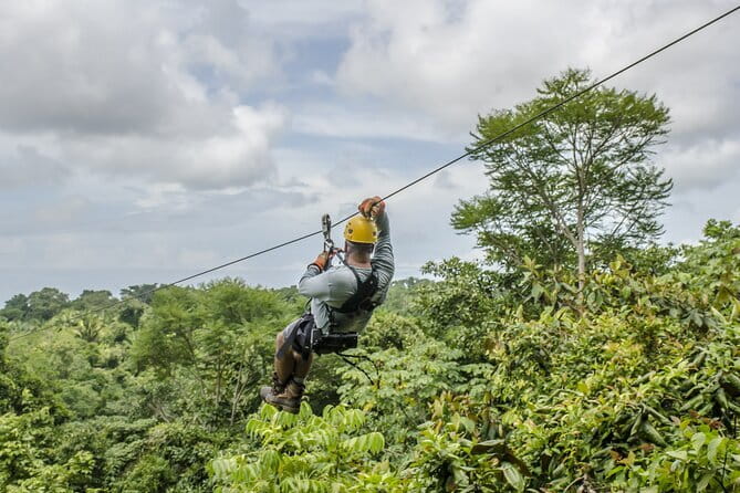 El Nido Palawan Zipline Two Way - The walk to the launch platform