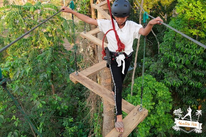 Fandee Hanging Park - Ziplines & Monkey Bridges in Tad Lo - Starting with the harness and helmet