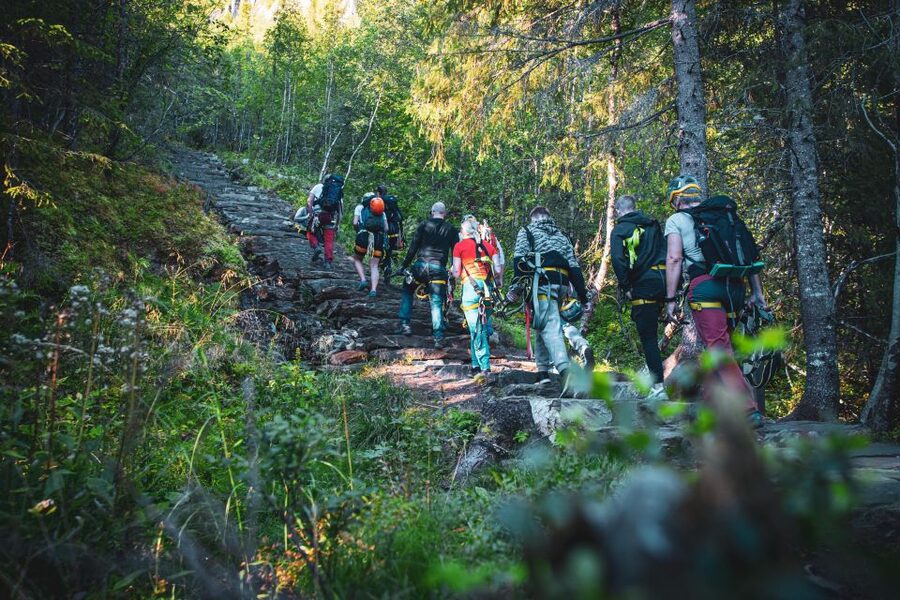 Feel the adrenaline in Mosjøen Zipline - Who should book this experience?
