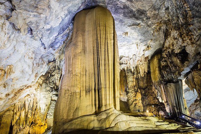 From Dong Hoi: Paradise Cave and Zipline Dark cave full day tour - How the guides affect the day