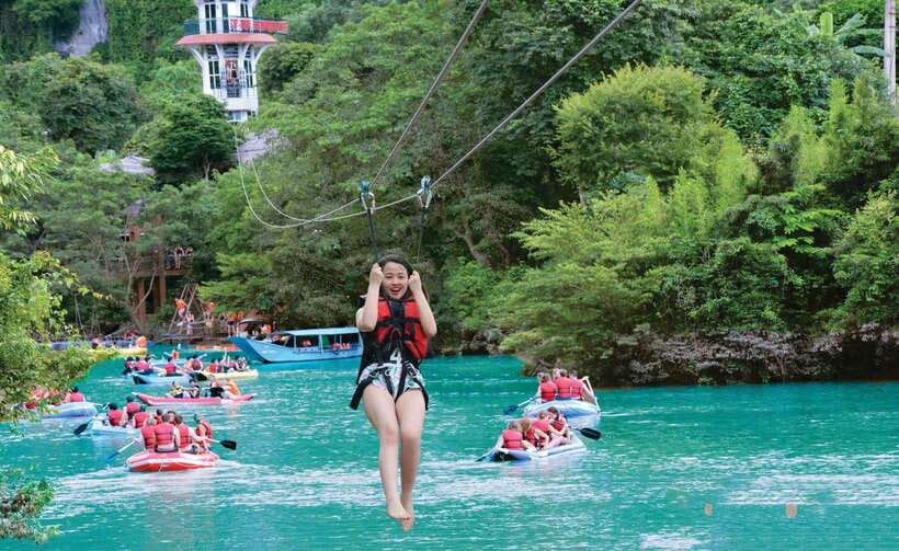From Phong Nha/DongHoi: Paradise Cave and Zipline Dark Cave - Key points to know before booking