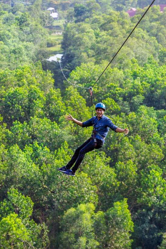 Hue: Full-day Nature’s Bliss From Hot Springs To Zip Line - How the day usually feels