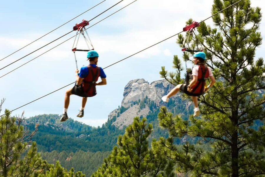 Keystone, SD: Pinnacle Zipline Tour by Mt. Rushmore - Key points at a glance