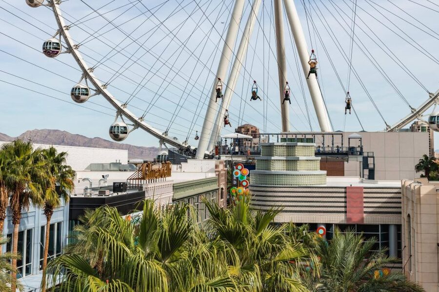 Las Vegas: FLY LINQ Zipline Ticket - Daytime views and nighttime lights