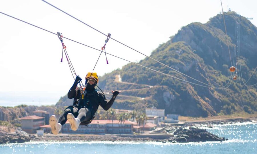 Mazatlan: Lighthouse Zipline Adventure at Farolesa - From the Glorieta del Faro to the lighthouse summit