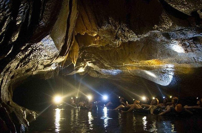 One Day Kayaking, Zipline and Tubing In Cave from Vang Vieng - A picnic lunch beside Tham Nam