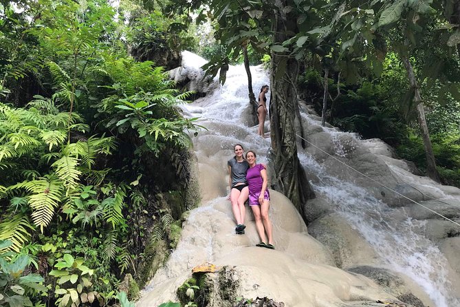 Private Chiang Mai Tour to Bua Thong Waterfalls and Ziplining - How the private format changes the day