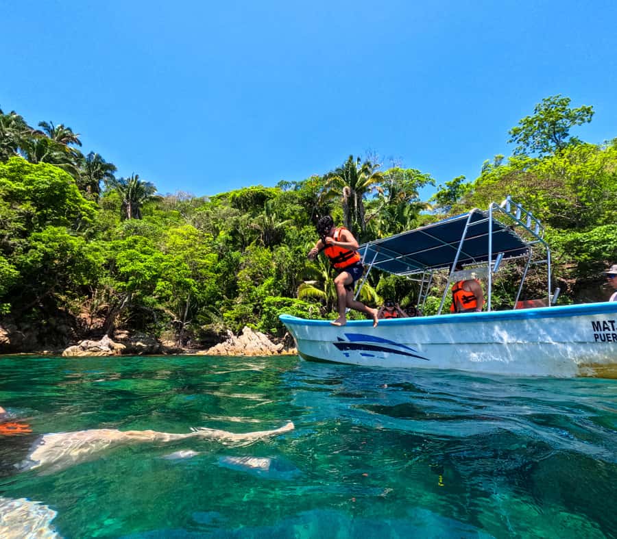 Puerto Vallarta: Zipline Tour, Snorkel & Secret Beach Escape - Should you book the Puerto Vallarta zipline and snorkeling tour?