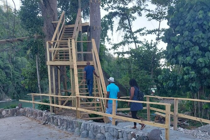 Rio Nuevo Village Ziplining - A Short Excursion With a Clear Meeting Point