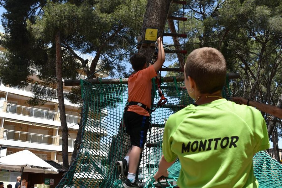 Salou: Bosc Aventura Salou Zip Lining Experience - The blue course builds confidence