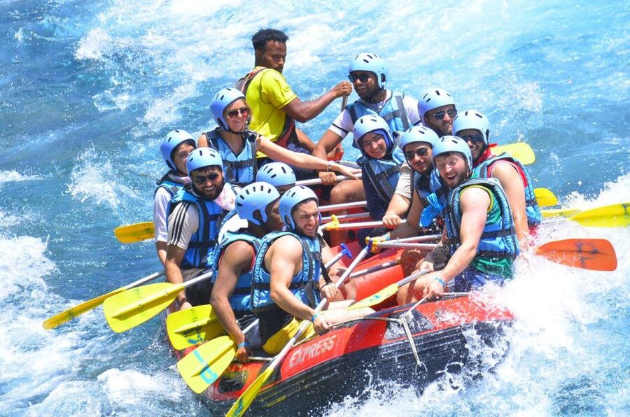 Side/Antalya: Jeep, Buggy, Rafting & Zipline Tour with lunch - How the staff shape the day