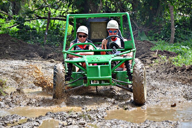 Tour Pack 2 in 1: Zip line and Buggies - Fruit, water, and the extras that affect value