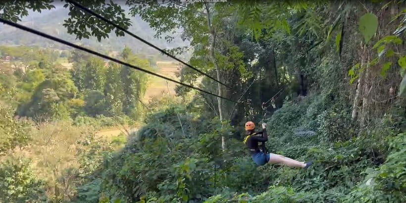Vang Vieng: Hot Air Balloon,Kayak,Zipline,Blue lagoon1 Tour - A morning above Vang Vieng