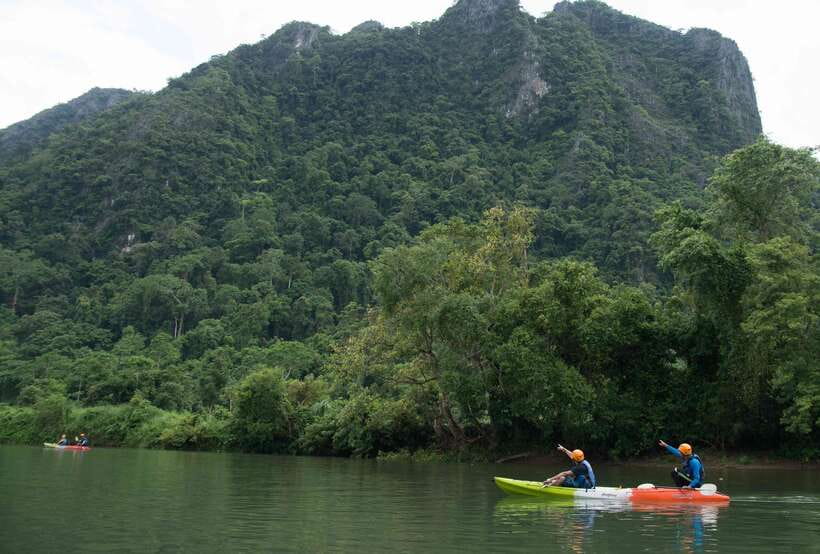 Vang Vieng: Kayaking & Cave Tubing with Zip Line/Blue Lagoon - The second kayak section back to Vang Vieng