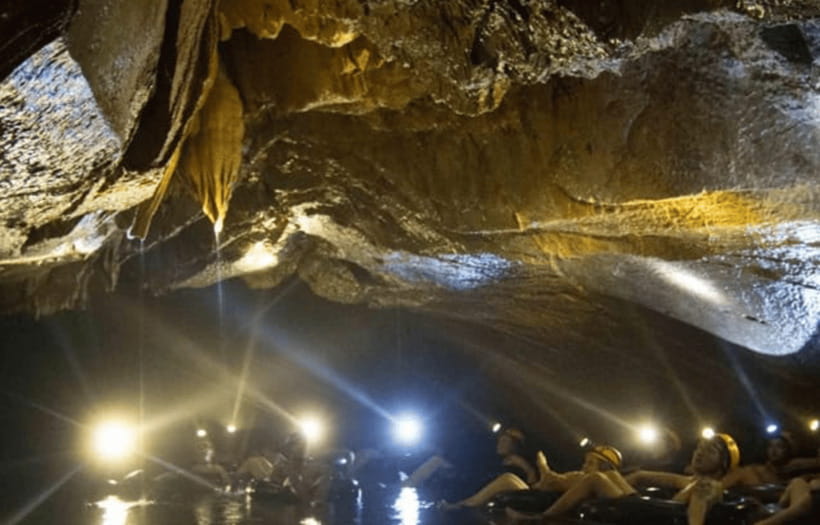 Vang Vieng: Kayaking&Zipline&Water Cave&Tham Chang tour - 9:00 to 9:30 pickup from central Vang Vieng