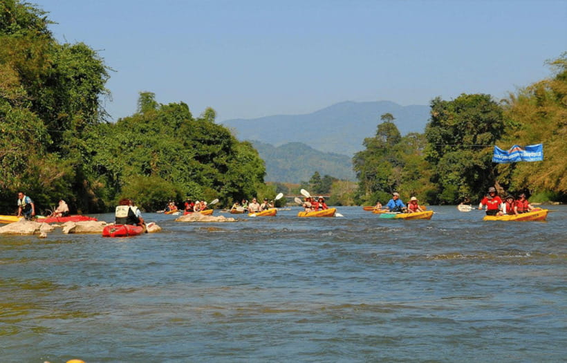 Vang Vieng: Zipline&Kayaking&BlueLagoon 1 - Three Vang Vieng adventures in one day