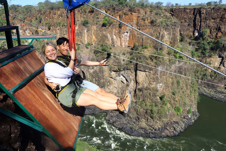Victoria Falls: Zipline Experience with Transfers - What the one-hour experience involves