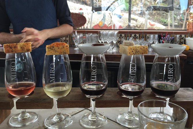 Waiheke Island Day Tour: Ziplining, Wine Tasting & Vineyard Lunch - Lunch at Batch Winery