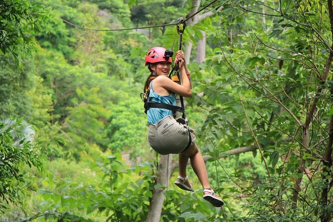 World A+ (Zipline 32 Platforms + Roller + Sky Walk with World Set Menu ) - What the instructor does at each platform