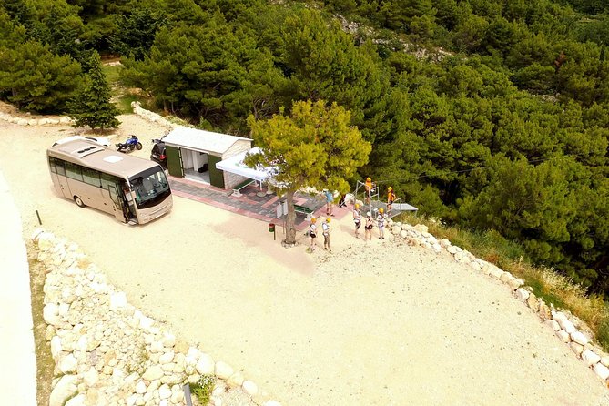 Zip line Tucepi - Guides who keep the nerves under control