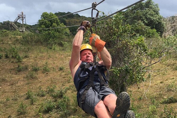 Zip line with 7 waterfall - Six zip-line stations above the falls
