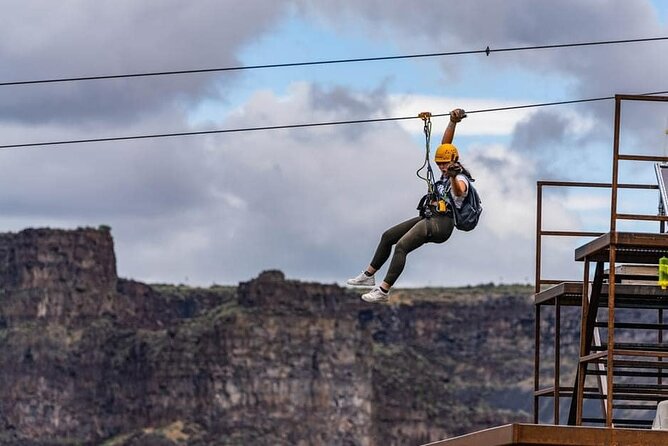 Zipline Adventure in the Snake River Canyon - Why the four-line layout improves the experience