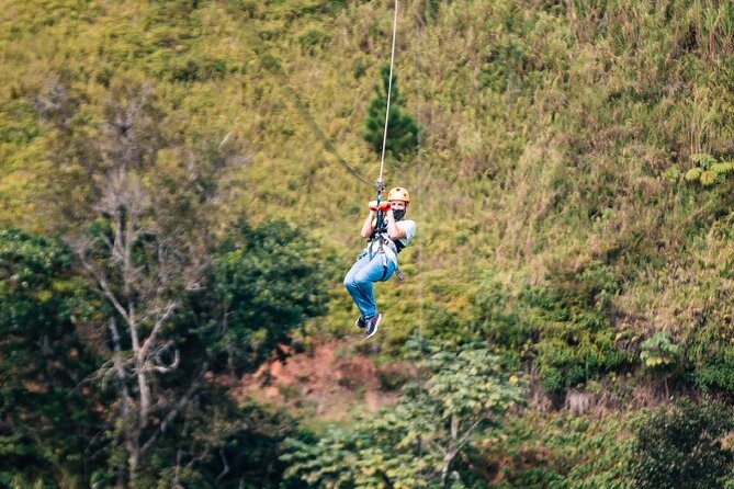 Zipline Adventure Tour - Flying above the forest at ToroVerde