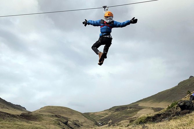 Zipline and Hiking Adventure Tour in Vík - Guides who work with different comfort levels