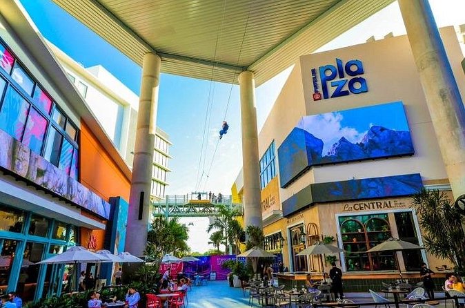 Zipline Sky Bull in Urban Environment in Toroverde urban park San Juan - How the Safe Roller system affects the ride