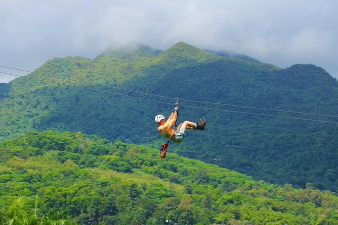 Ziplining at the Rainforest in Puerto Rico - What happens during the two-hour course